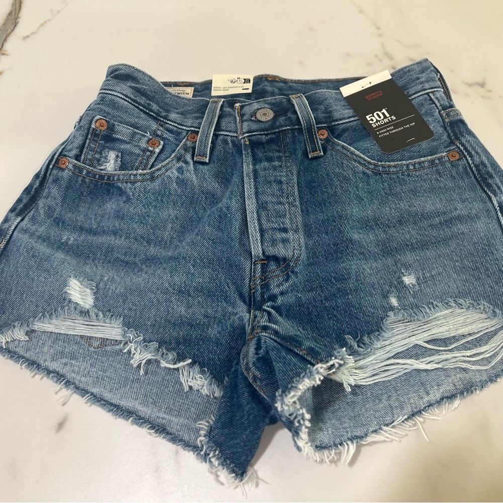 LEVIS 501 ORIGINAL CUTOFF SHORTS